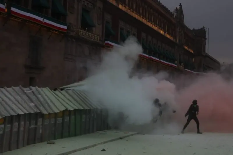 Las policías habrían dispersado gases lacrimógenos (Graciela López-Cuartoscuro)