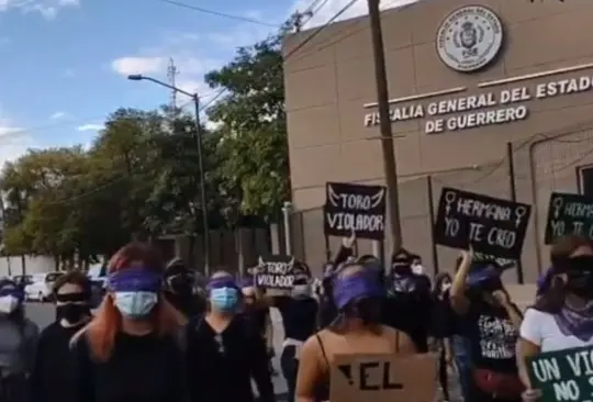 Feministas protestan contra candidatura de Salgado Macedonio