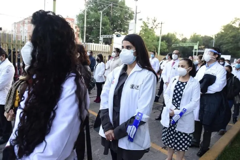 M&eacute;dica se encuentra en terapia intensiva tras recibir vacuna Covid-19: SSa