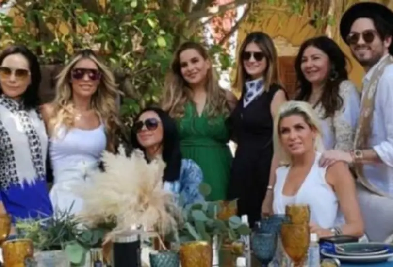 Influencers hacen fiesta sin sana distancia y la presumen en redes Influencers hacen fiesta sin sana distancia y la presumen en redes