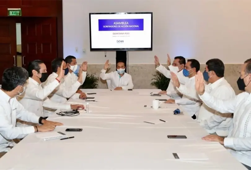 Gobernadores se&ntilde;alan que conseguir&iacute;an vacunas hasta 2022
