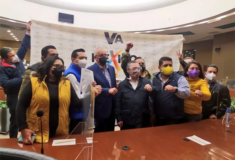 PRI, PAN y PRD anuncian coalición Va por el Estado de México PRI, PAN y PRD anuncian coalición Va por el Estado de México