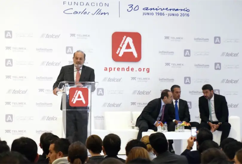 Slim est&aacute; hospitalizado y responde muy bien al tratamiento: El&iacute;as Ayub