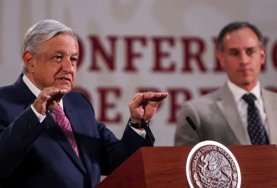 AMLO reta a Ciro y Krauze para que debatan con Gatell