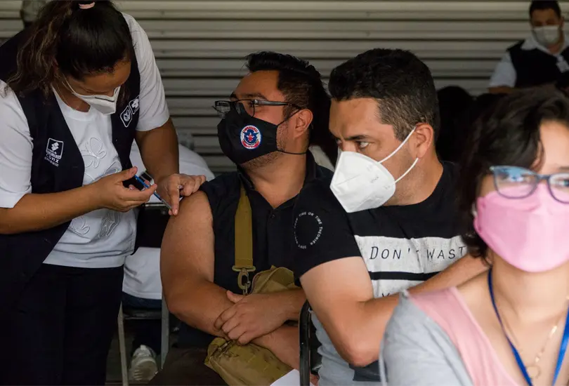 Confirma Ebrard que Estados Unidos aceptar&aacute; todas la vacunas aprobadas por la OMS