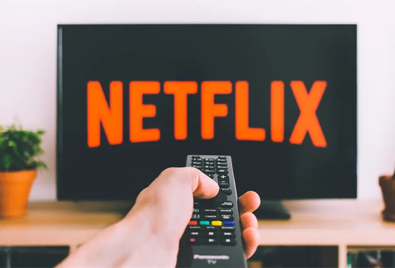 Empleada transgénero de Netflix protesta contra programa que ataca a la comunidad Empleada transgénero de Netflix protesta contra programa que ataca a la comunidad