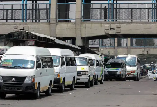 Pasajero mata a 3 ladrones en asalto a transporte público en el Edomex Pasajero mata a 3 ladrones en asalto a transporte público en el Edomex