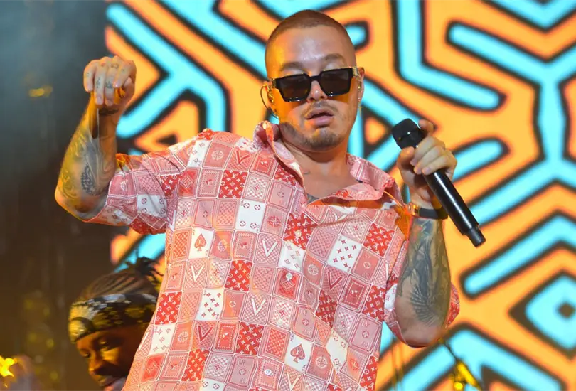 Youtube retira video de J Balvin tras acusaciones de promover la violencia contra mujeres Youtube retira video de J Balvin tras acusaciones de promover la violencia contra mujeres