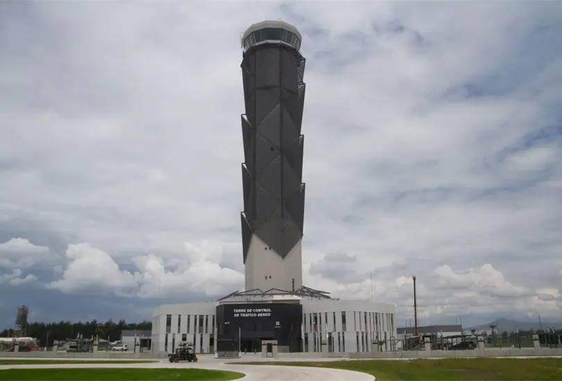 Va a ser un castigo, Ciro critica dificultades para llegar a aeropuerto de Santa Luc&iacute;a