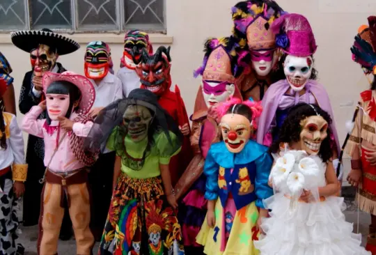 Prohibirán usar disfraces de Halloween con armas de juguete en Sinaloa Prohibirán usar disfraces de Halloween con armas de juguete en Sinaloa