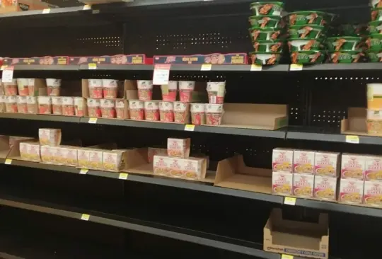 Reportan supuestas compras de pánico tras anuncio de Profeco sobre sopas instantáneas