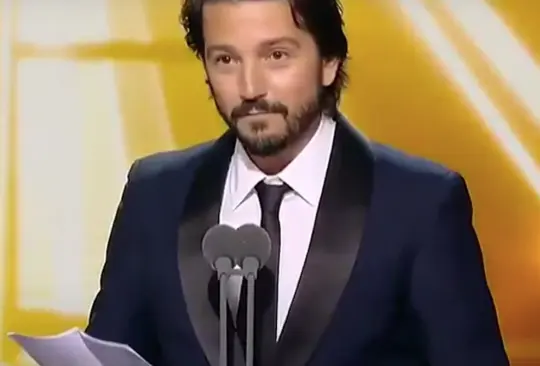 Gracias a todes, Diego Luna usa lenguaje inclusivo en su discurso al recibir premio