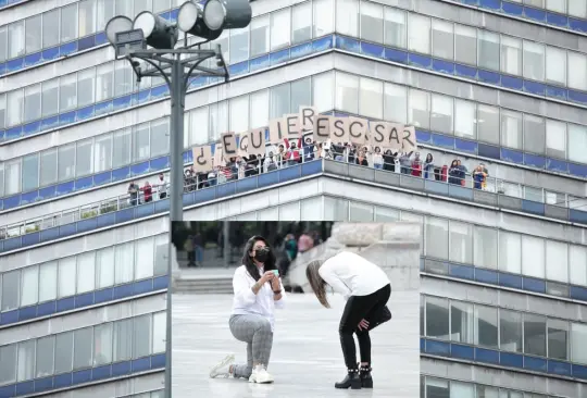 Mujer propone matrimonio a su novia con mensaje en la Torre Latinoamericana