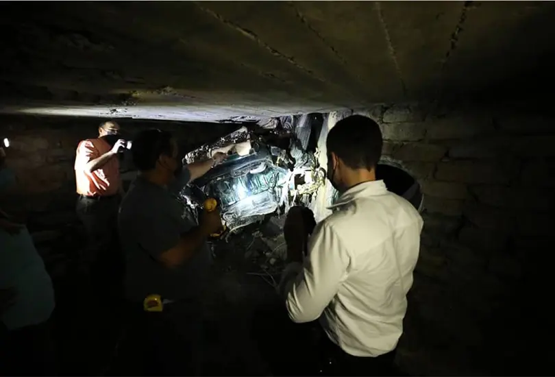 VIDEO: Encuentran Vocho en el drenaje de Monterrey 