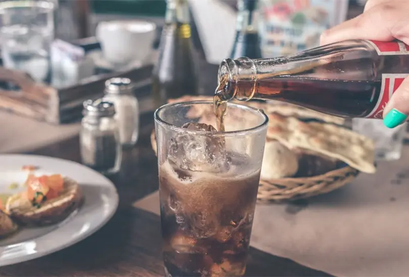 Los 10 pa&iacute;ses donde se bebe m&aacute;s refresco