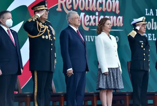 El soldado es pueblo uniformado: el discurso de AMLO previo al desfile de la Revolución Mexicana El soldado es pueblo uniformado: el discurso de AMLO previo al desfile de la Revolución Mexicana