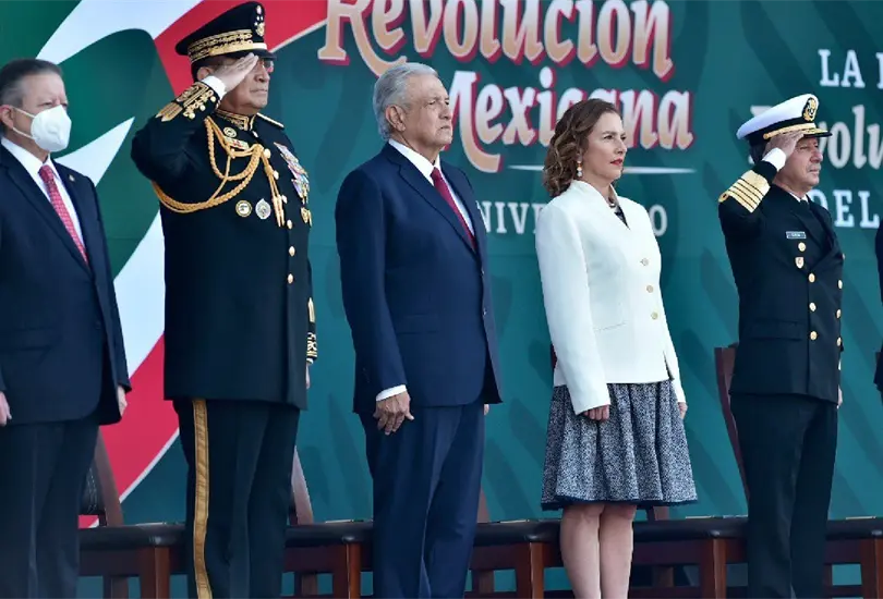 El soldado es pueblo uniformado: el discurso de AMLO previo al desfile de la Revoluci&oacute;n Mexicana