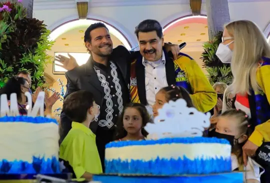 Las consecuencias que enfrenta Pablo Montero por cantarle a Maduro
