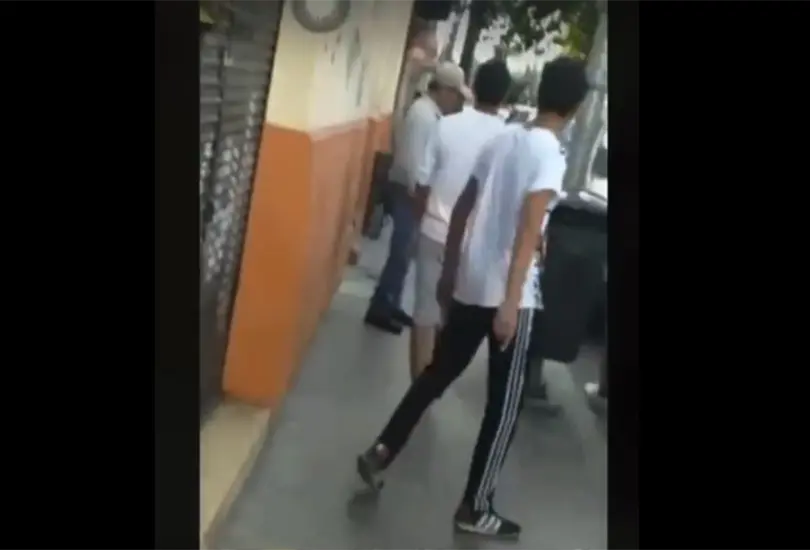 En libertad, los j&oacute;venes que grabaron agresi&oacute;n a un adulto mayor en Guadalajara