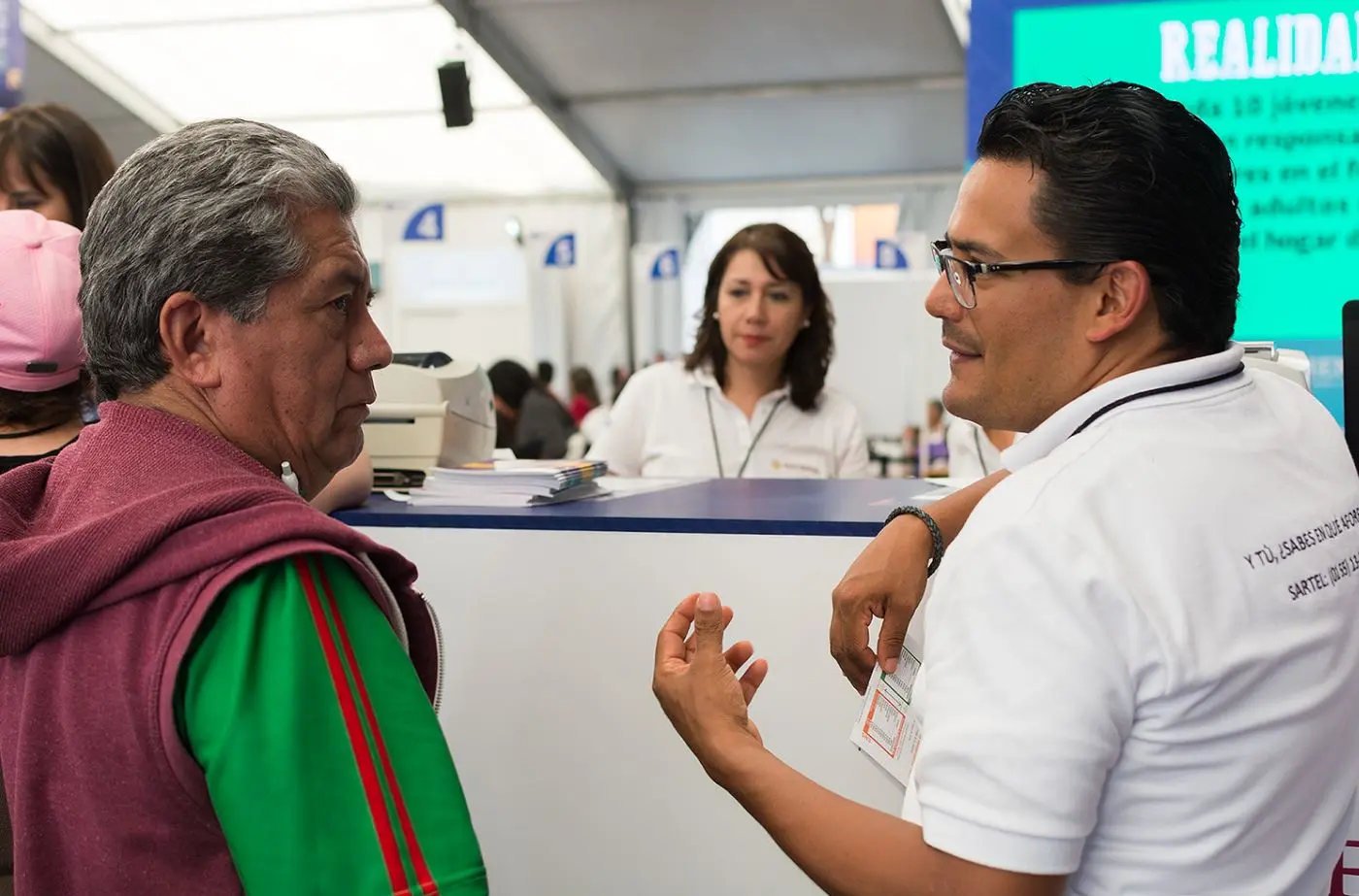 ¿Cómo retirar dinero de mi Afore por matrimonio? Foto: Consar.
