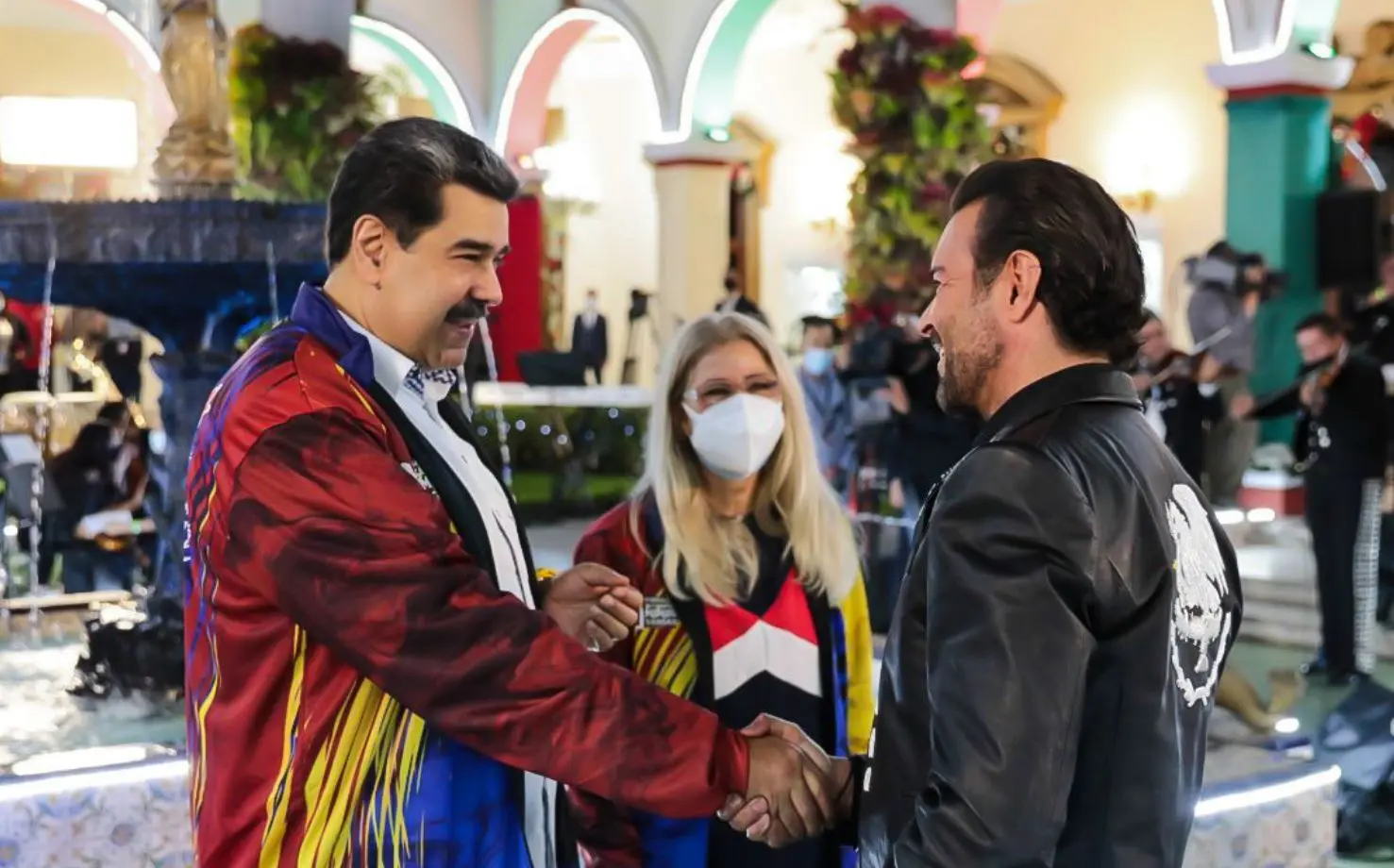 Pablo Montero pierde contratos por cantarle a Nicolás Maduro. Foto: Twitter (NicolasMaduro).