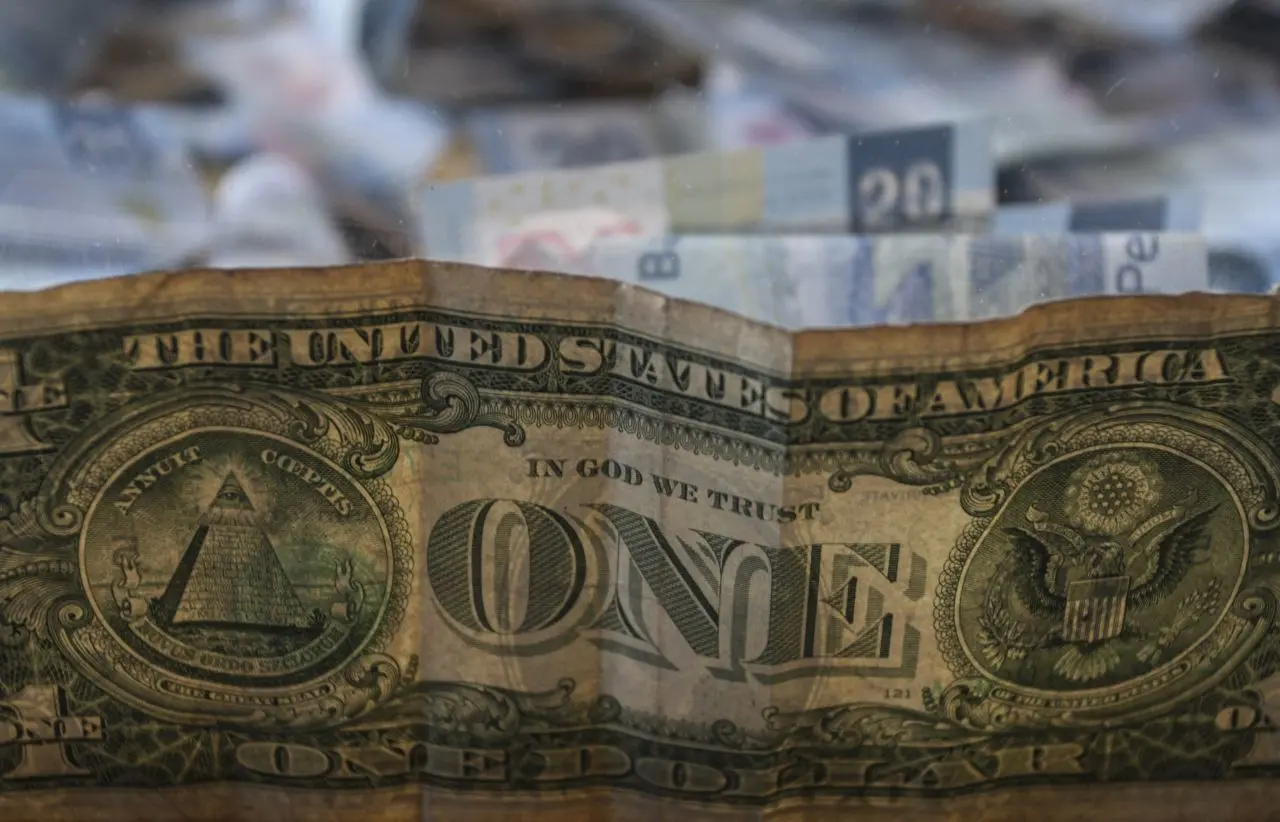 Este es el precio del dólar este viernes. 