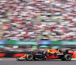 Así vivió Checo Pérez su choque durante la primera práctica