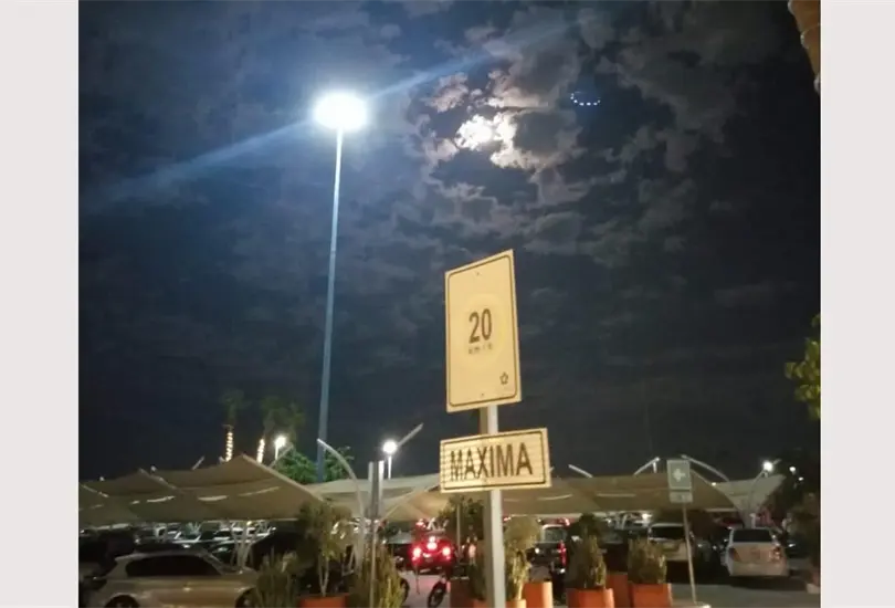 Sorprende supuesto avistamiento ovni en Torre&oacute;n; la imagen se viraliza