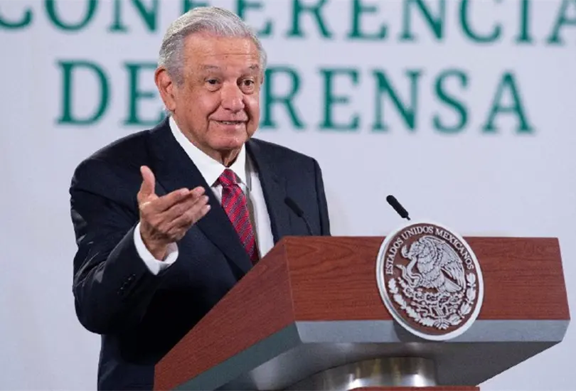 AMLO anuncia vacuna de refuerzo contra COVID-19 para personal médico, maestras y maestros AMLO anuncia vacuna de refuerzo contra COVID-19 para personal médico, maestras y maestros