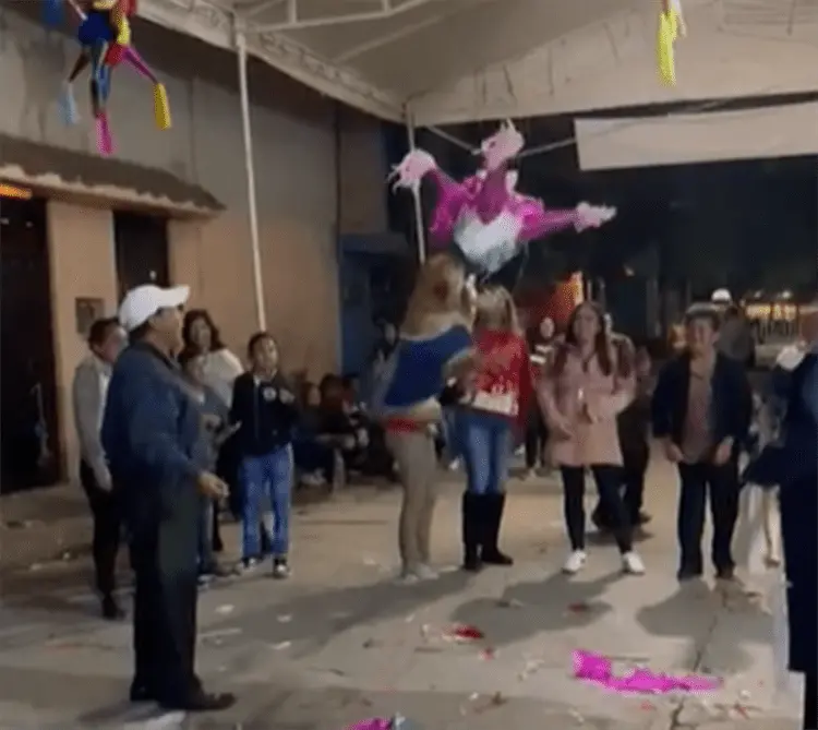 Bombo, el perrito que se robó una piñata. y el corazón de todos