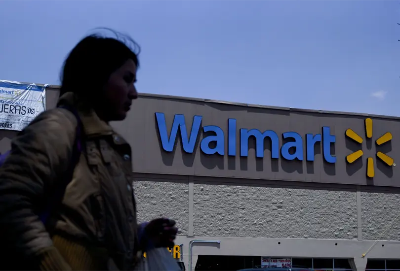 Mujer gana demanda de 2 millones de d&oacute;lares a Walmart tras ser acusada de robo