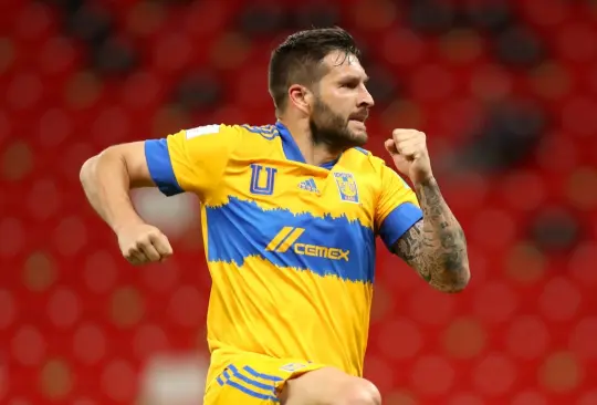Captan en video a Gignac haciendo señal obscena a la afición de León Captan en video a Gignac haciendo señal obscena a la afición de León