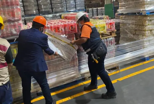 Cofepris asegura más de 112 mil productos de Peperami, Chaparrita y Barrilito Cofepris asegura más de 112 mil productos de Peperami, Chaparrita y Barrilito