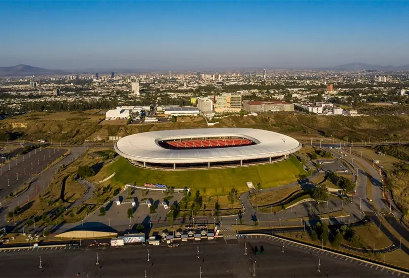 Hallan 18 bolsas con restos humanos cerca del estadio de las Chivas Hallan 18 bolsas con restos humanos cerca del estadio de las Chivas