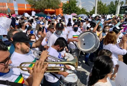 Acusan que trabajadores fueron obligados a marchar en apoyo a Cabeza de Vaca