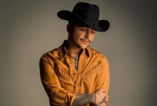 Christian Nodal afirma que era rockero y no sabía nada de música regional