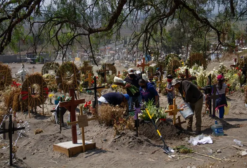 Mujer ocult&oacute; contagio de Covid-19 a su familia y todos fallecieron