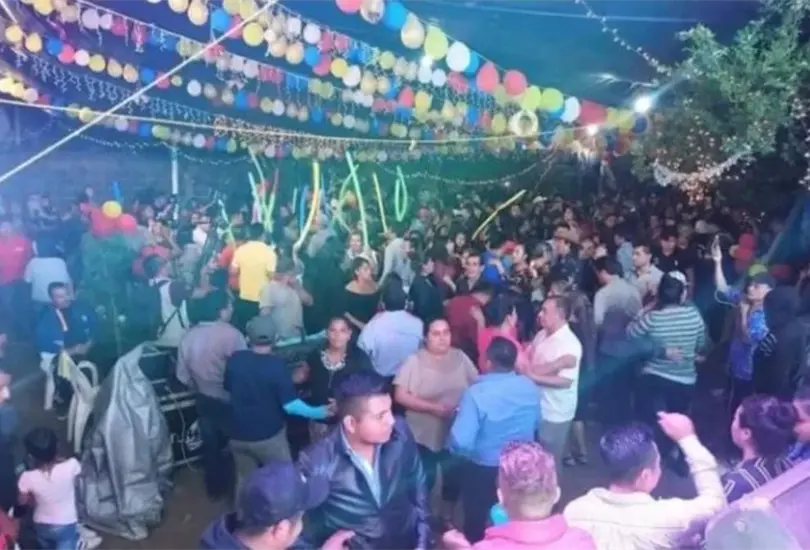Tras baile multitudinario en Oaxaca, 400 personas se contagian de Covid-19