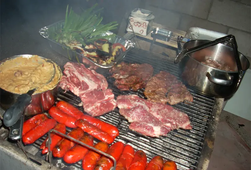 Exceso de carne asada puede provocar daños a la salud: estudio Exceso de carne asada puede provocar daños a la salud: estudio
