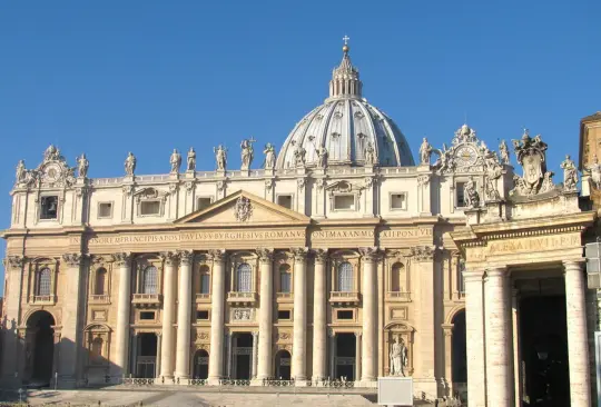 Exmonaguillo del Vaticano exhibió abusos sexuales de un compañero