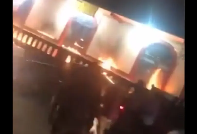 Pobladores incendian Palacio Municipal en Morelos Pobladores incendian Palacio Municipal en Morelos
