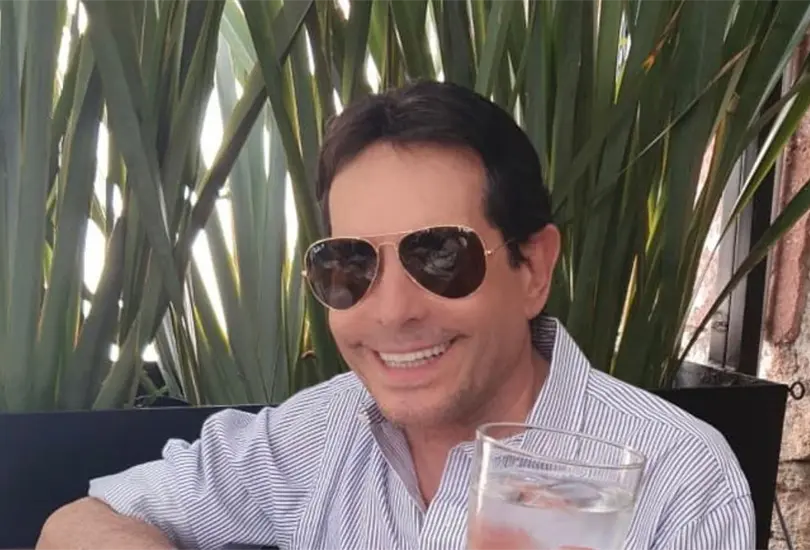 Hay que tener dinero, Pepillo se burla de los que lo criticaron por vacunarse en EU Hay que tener dinero, Pepillo se burla de los que lo criticaron por vacunarse en EU