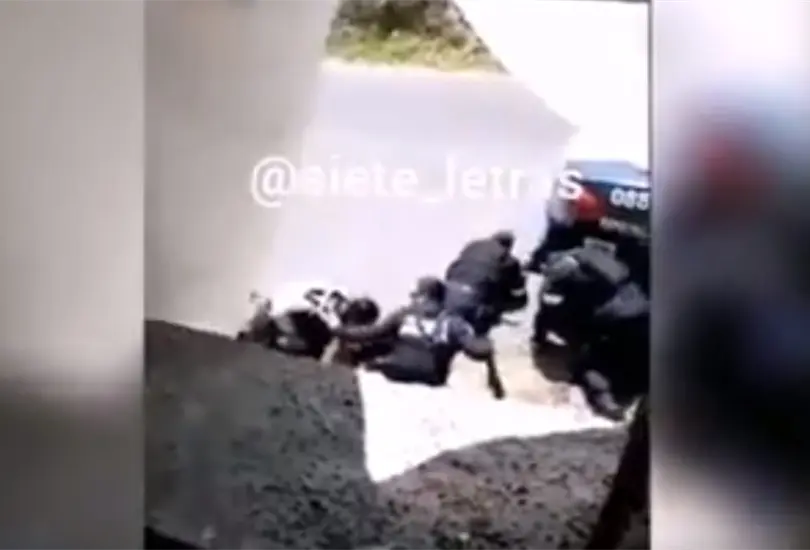 Circulan videos de la emboscada que dejó 13 policías fallecidos en Coatepec Harinas Circulan videos de la emboscada que dejó 13 policías fallecidos en Coatepec Harinas
