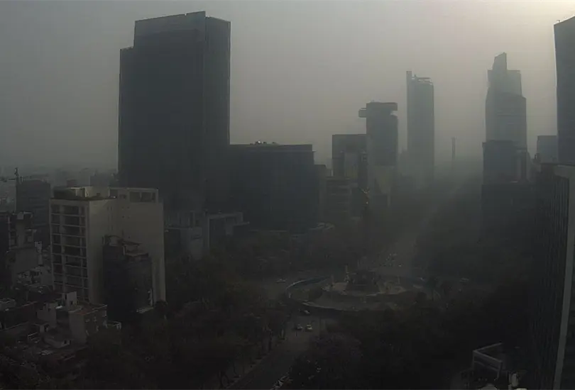 Tolvanera cubre el cielo de la CDMX; prev&eacute;n vientos de hasta 60 km/h