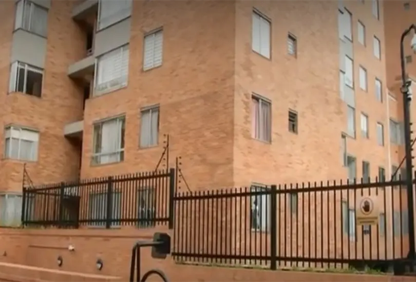 Mujer se arroja de un segundo piso para evitar ser violada Mujer se arroja de un segundo piso para evitar ser violada