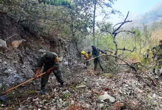 Sedena bombardea nubes y crea lluvias contra incendios forestales, ¿cómo lo hacen?