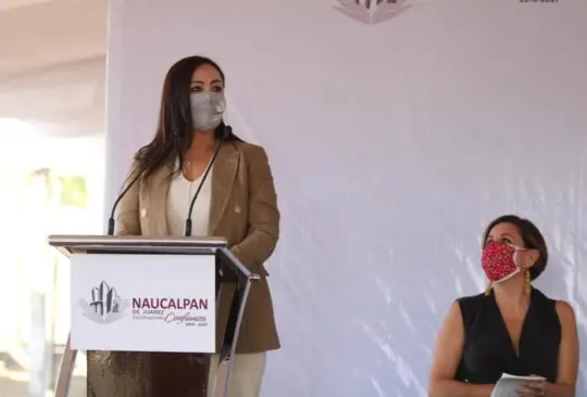 Piden a vacunados aplaudirle AMLO y a alcaldesa de Naucalpan Piden a vacunados aplaudirle AMLO y a alcaldesa de Naucalpan