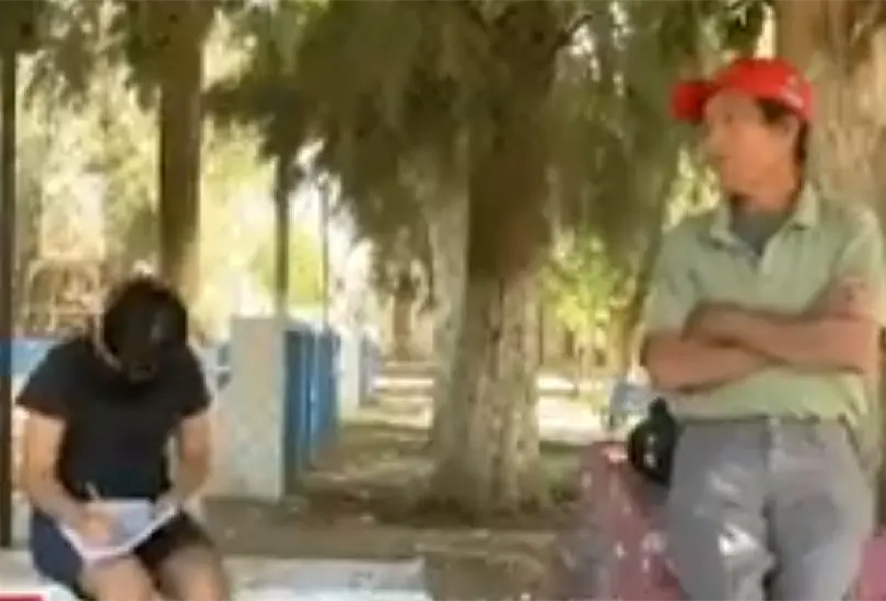 Niña de 12 años registró a 80 abuelitos y consiguió transporte para que fueran vacunados Niña de 12 años registró a 80 abuelitos y consiguió transporte para que fueran vacunados