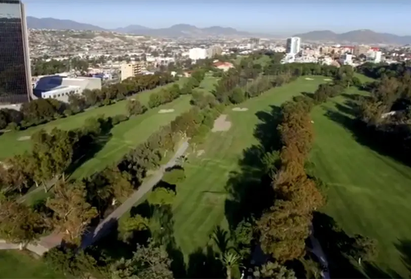 Critican a Bonilla por expropiación de Club Campestre en Tijuana Critican a Bonilla por expropiación de Club Campestre en Tijuana