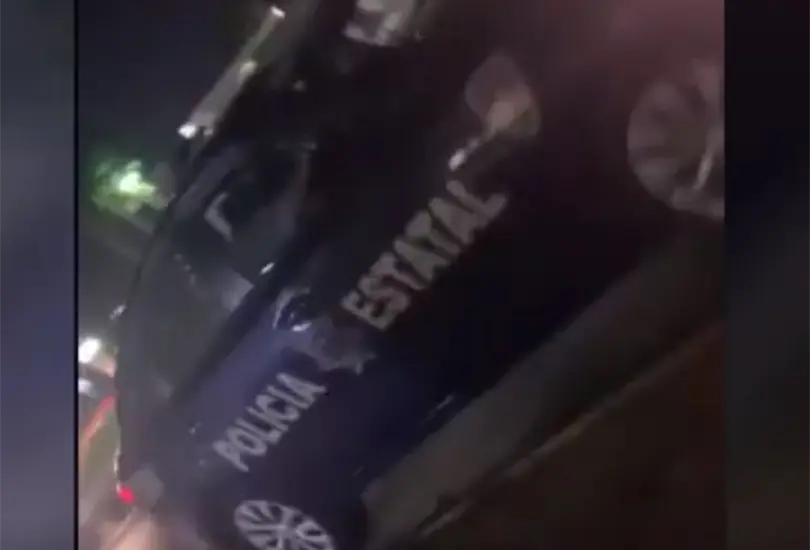 #VIDEO Exhiben a polic&iacute;as de Tabasco acosando a grupo de adolescentes